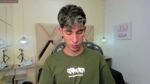 FER PHOENIX online show from October 11, 2025, 4:55 am