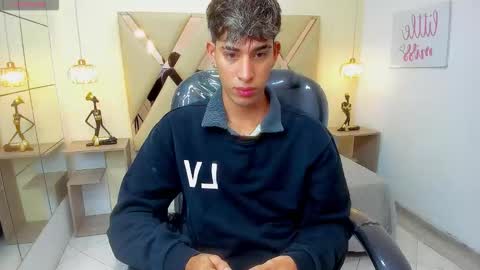 FER PHOENIX online show from February 18, 2026, 3:13 am