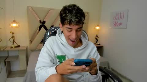 FER PHOENIX online show from March 6, 2026, 4:09 am