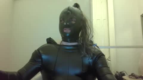 Snapshot of fetishlaura45 chatting on November 29, 2025, 11:57 am LauraWhy online show from November 29, 2025, 11:57 am