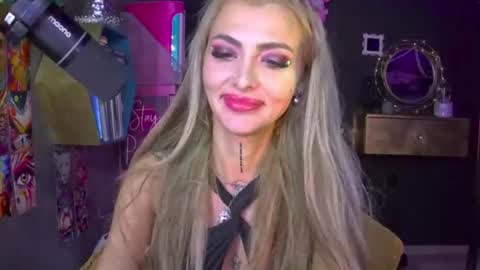 Sarah online show from July 28, 2026, 8:52 pm