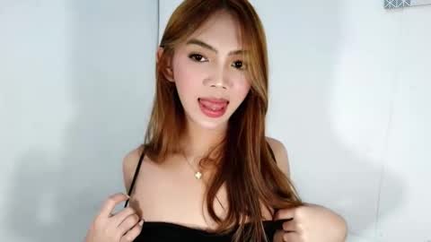 feyaaa online show from October 22, 2025, 9:47 pm