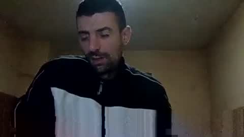 Snapshot of fffjj021 chatting on December 17, 2024, 5:07 am Raised in 90s online show from December 17, 2024, 5:07 am