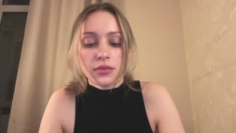 Snapshot of fflloowweerr chatting on January 21, 2025, 12:07 pm Lisa online show from January 21, 2025, 12:07 pm