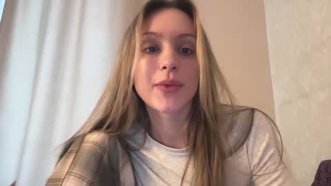 Snapshot of fflloowweerr chatting on February 3, 2025, 8:57 am Lisa online show from February 3, 2025, 8:57 am