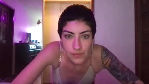 Snapshot of fgsammie chatting on September 16, 2025, 8:54 pm fgsammie online show from September 16, 2025, 8:54 pm