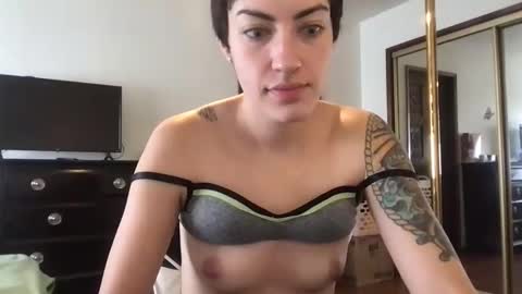 Snapshot of fgsammie chatting on October 3, 2025, 5:54 pm fgsammie online show from October 3, 2025, 5:54 pm