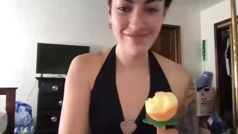 Snapshot of fgsammie chatting on October 19, 2025, 6:19 pm fgsammie online show from October 19, 2025, 6:19 pm