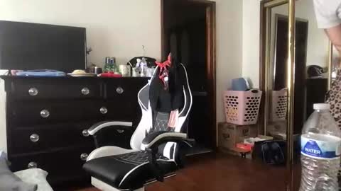 Snapshot of fgsammie chatting on November 1, 2025, 5:48 pm fgsammie online show from November 1, 2025, 5:48 pm