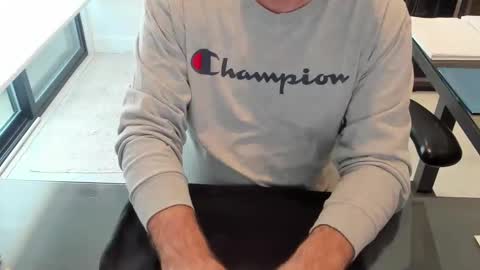 Snapshot of fhetzl chatting on November 23, 2025, 11:15 pm fhetzl online show from November 23, 2025, 11:15 pm