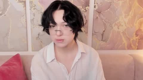 fiamoory online show from January 12, 2026, 1:22 am