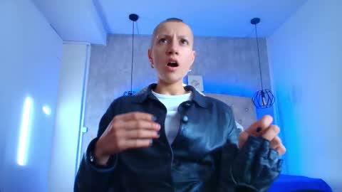   online show from September 22, 2025, 11:45 am