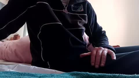 Snapshot of fifi010203 chatting on February 16, 2025, 8:21 am fifi010203 online show from February 16, 2025, 8:21 am