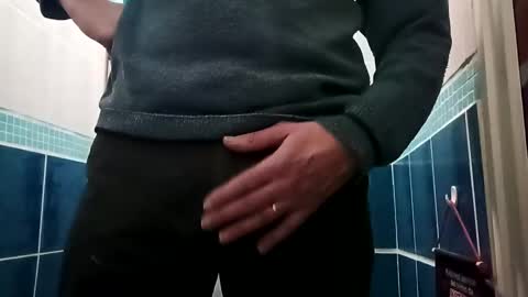 Snapshot of fifi010203 chatting on February 24, 2025, 10:59 am fifi010203 online show from February 24, 2025, 10:59 am