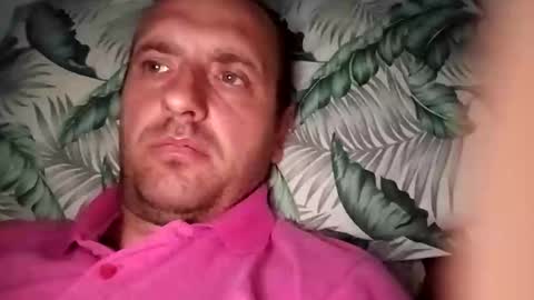 Snapshot of figonik chatting on October 7, 2025, 4:53 am Nick online show from October 7, 2025, 4:53 am