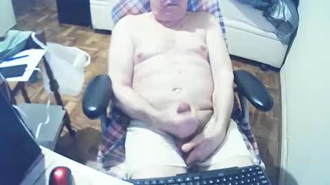 Snapshot of filhober chatting on October 17, 2025, 12:36 am filhober online show from October 17, 2025, 12:36 am