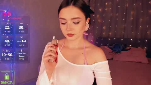 LEEN online show from October 27, 2025, 9:52 pm