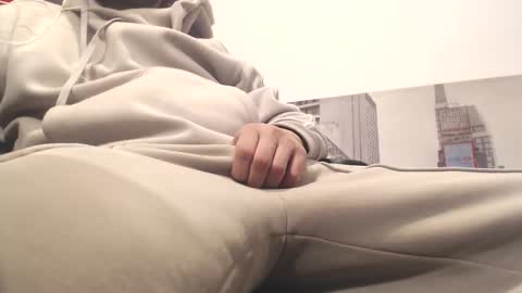 Snapshot of filouxx70 chatting on October 27, 2025, 8:24 pm filouxx70 online show from October 27, 2025, 8:24 pm