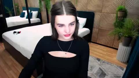 Amanda online show from October 19, 2025, 10:16 am