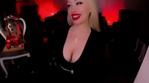 Snapshot of findom_god chatting on May 15, 2026, 2:24 pm AlfaFemale online show from May 15, 2026, 2:24 pm