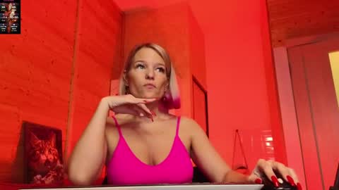 Lady online show from April 9, 2026, 4:56 pm