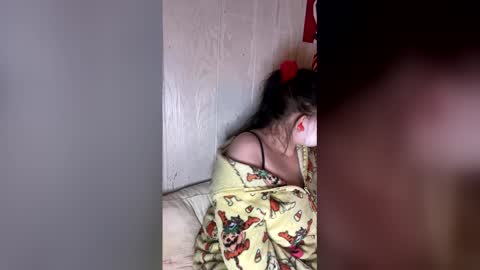 Snapshot of findommefoxi chatting on April 5, 2026, 6:54 am findommefoxi online show from April 5, 2026, 6:54 am