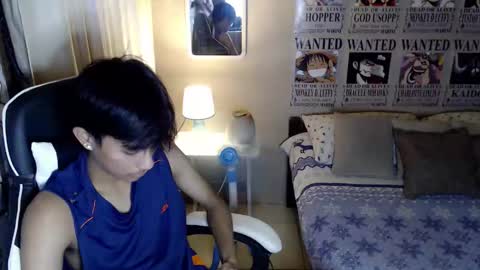 fineboii_rey18 online show from April 30, 2026, 4:02 pm