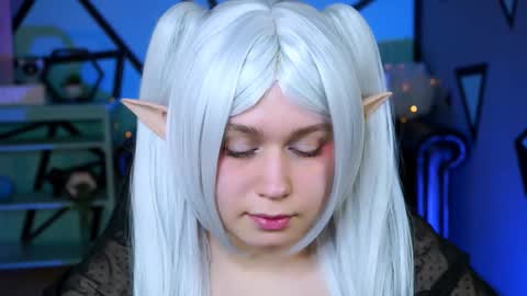 Snapshot of fioramarmoris chatting on January 3, 2025, 8:21 am fiora online show from January 3, 2025, 8:21 am