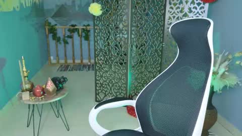 Snapshot of fioramarmoris chatting on March 8, 2025, 11:16 am fiora online show from March 8, 2025, 11:16 am