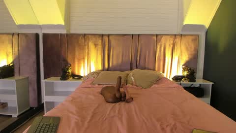 Fiorela online show from April 15, 2026, 11:39 am