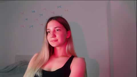 fireflies_fly_ online show from July 1, 2026, 7:35 pm