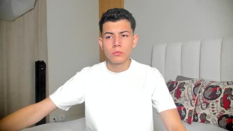 Nicolas online show from November 24, 2025, 1:00 pm