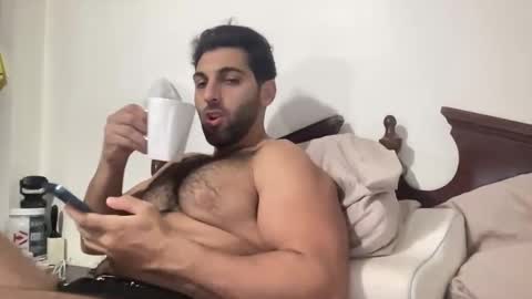 Snapshot of fitcurvyman4fun_69 chatting on November 10, 2025, 2:05 pm fitcurvyman4fun_69 online show from November 10, 2025, 2:05 pm