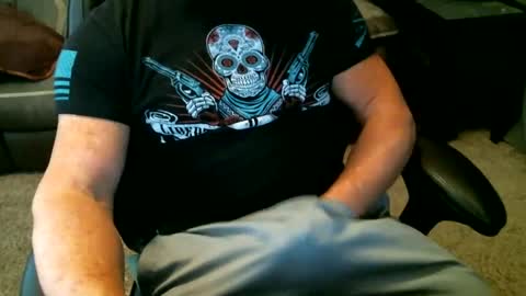 Snapshot of fitguy40 chatting on January 8, 2025, 9:44 pm fitguy40 online show from January 8, 2025, 9:44 pm