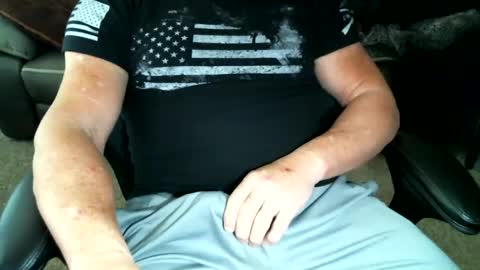 Snapshot of fitguy40 chatting on February 15, 2025, 9:15 pm fitguy40 online show from February 15, 2025, 9:15 pm