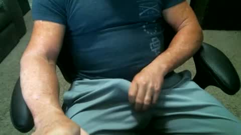 Snapshot of fitguy40 chatting on September 9, 2025, 3:39 am fitguy40 online show from September 9, 2025, 3:39 am