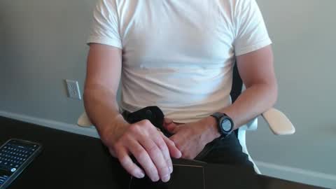 fithubby80 online show from November 14, 2025, 9:02 pm