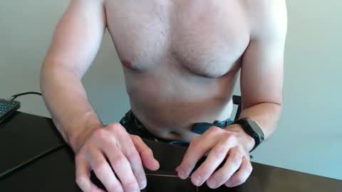 fithubby80 online show from April 7, 2026, 10:42 pm