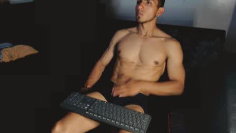 fitnescalientes online show from January 10, 2025, 2:35 am