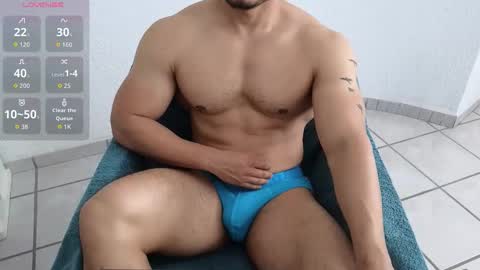 Snapshot of fitnessbody92 chatting on March 27, 2026, 2:17 pm Farid online show from March 27, 2026, 2:17 pm