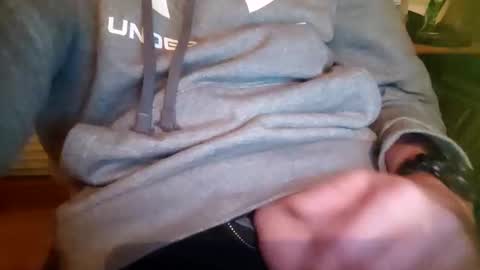 Snapshot of fiveforwilly1 chatting on January 1, 2025, 8:26 pm Markus online show from January 1, 2025, 8:26 pm