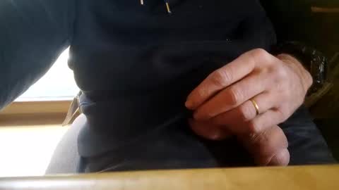 Snapshot of fiveforwilly1 chatting on January 3, 2025, 1:36 pm Markus online show from January 3, 2025, 1:36 pm