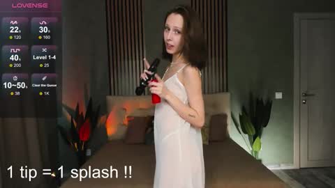 im Linda please give me thumbs up online show from October 16, 2025, 9:54 am