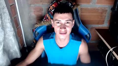 Snapshot of flacolatind chatting on December 9, 2024, 2:56 am FLACO online show from December 9, 2024, 2:56 am