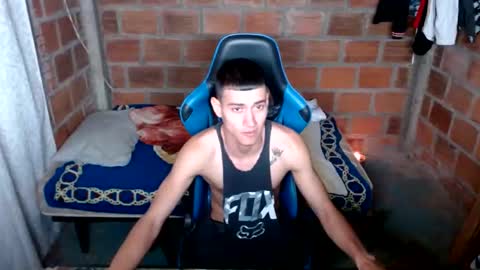 Snapshot of flacolatind chatting on January 19, 2025, 4:33 am FLACO online show from January 19, 2025, 4:33 am