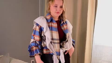 Amelia online show from April 1, 2026, 3:29 am