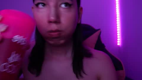 Alexa online show from October 25, 2025, 4:42 am