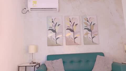 Flavia online show from February 12, 2026, 7:42 pm