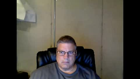 Snapshot of fletch32 chatting on October 26, 2025, 8:37 pm jd online show from October 26, 2025, 8:37 pm