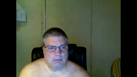 Snapshot of fletch32 chatting on November 7, 2025, 3:28 am jd online show from November 7, 2025, 3:28 am